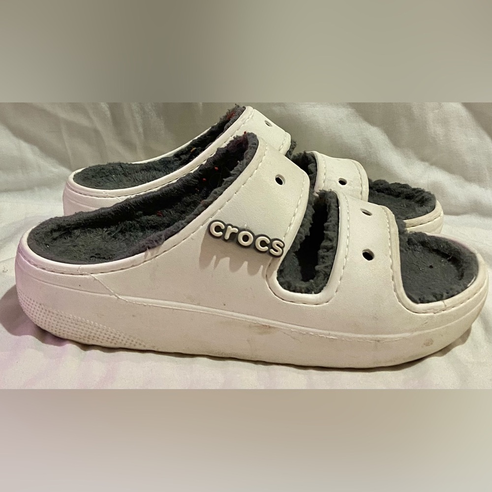 Crocs cozy White sandals fuzzy Gray M7 W9 - Picture 3 of 5